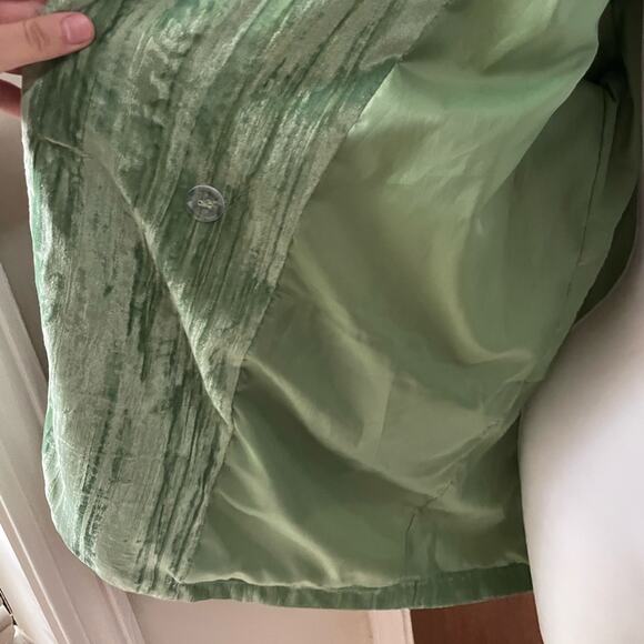 Cider girl in green oversized blazer - Picture 6 of 9